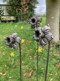 SET OF 3 RUSTY METAL TALL 1.5M DAFFODIL GARDEN STAKES PLANT SUPPORTS