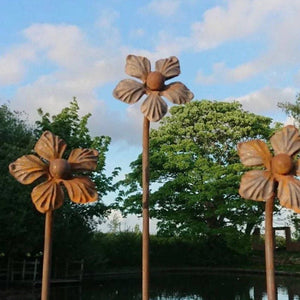 SET OF 3 RUSTY METAL TALL 1.5M GARDEN FLOWER STAKES PLANT SUPPORTS