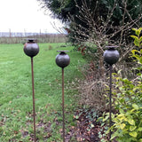 RUSTY METAL SET OF 3 TALL 1.5M POPPY HEAD GARDEN STAKES PLANT SUPPORTS