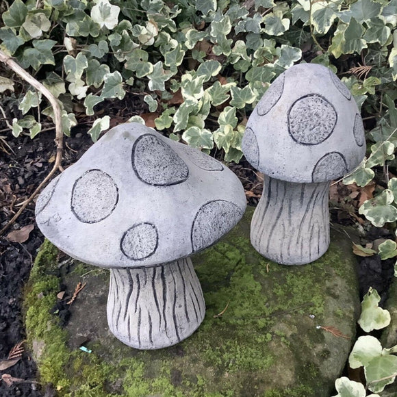 STONE GARDEN PAIR OF SMALL SPOTTY TOADSTOOLS