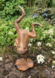 METAL RUSTY CAST IRON FROG ON LILY PAD GARDEN ORNAMENT STATUE
