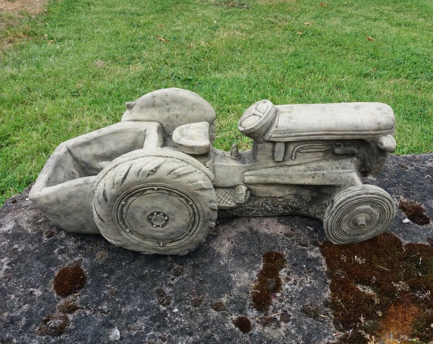 tractor plant pot STONE GARDEN MASSEY FERGUSON TRACTOR PLANTER – Ferney Heyes Garden Products