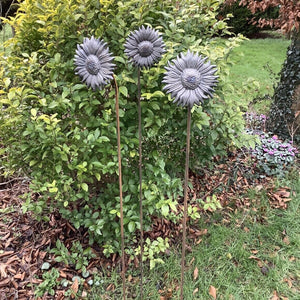 SET OF 3 RUSTY METAL TALL 1.5M SUNFLOWER STAKES GARDEN PLANT SUPPORTS