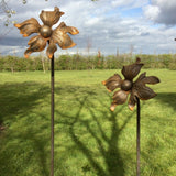 SET OF 3 RUSTY METAL 1.5M FLOWER STAKES GARDEN PLANT SUPPORTS STEEL