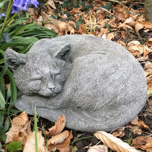 Stone garden cat sleeping memorial statue ornament figure grave ferney Heyes cats kittens