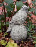 STONE GARDEN PAIR SMALL BIRDS ON BALLS BIRD STATUES ORNAMENTS