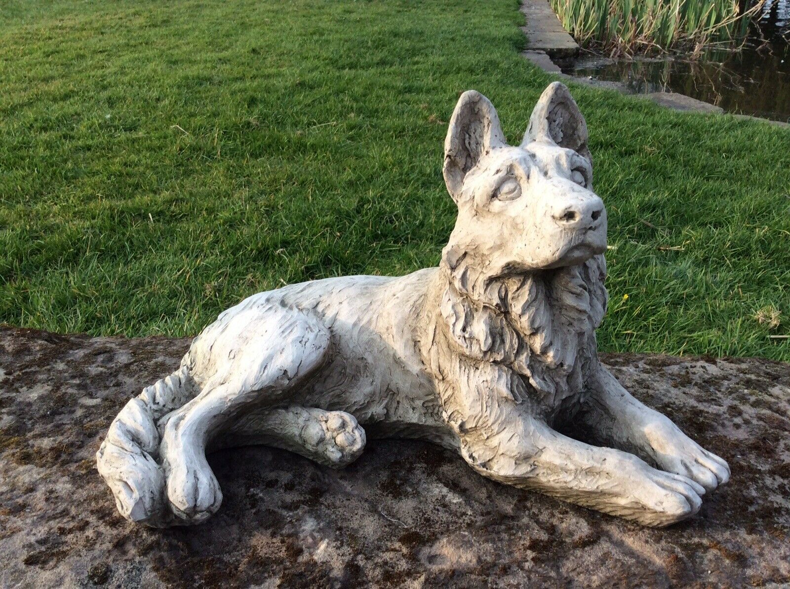 STONE GARDEN LYING ALSATIAN DOG PUPPY ORNAMENT STATUE – Ferney