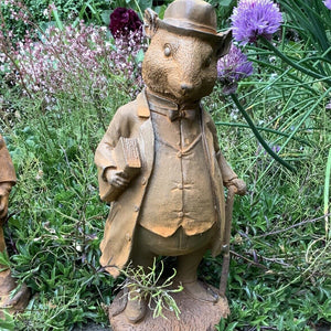 METAL RUSTY CAST IRON MR RAT - RATTY WIND IN THE WILLOWS GARDEN ORNAMENT STATUE