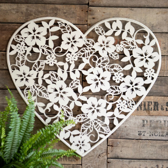 WHITE FLORAL METAL HEART WALL PLAQUE
