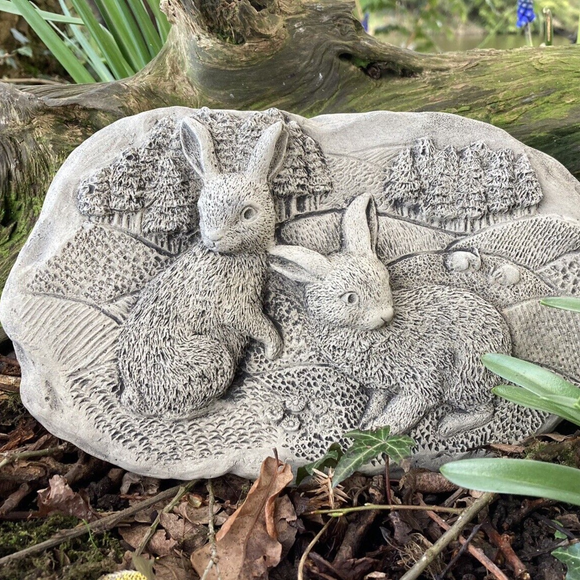 STONE GARDEN WOODLAND RABBITS WALL PLAQUE HARE EASTER BUNNIES