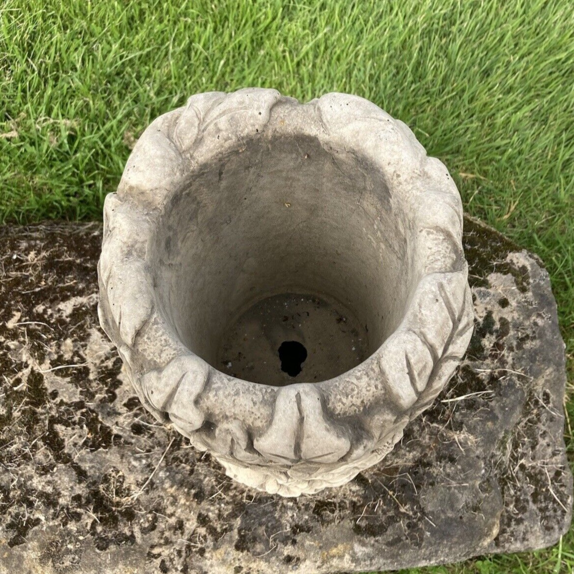 green man planter pot STONE GARDEN LARGE OAK LEAF GREEN MAN FACE HEAD PLANTER POT ORNAMENT – Ferney Heyes Garden Products