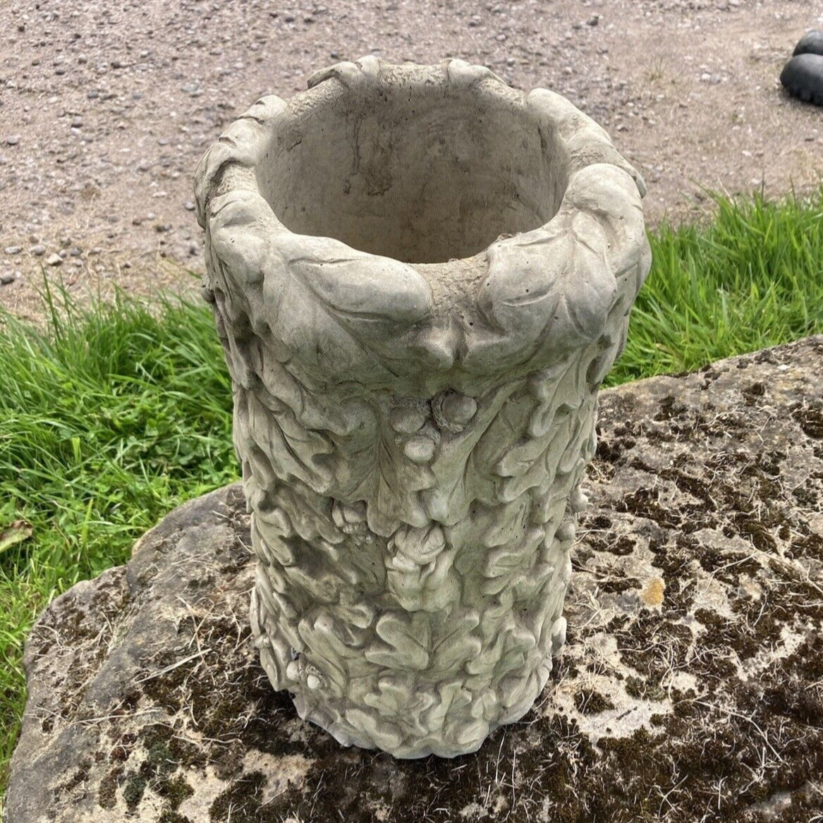 green man planter pot STONE GARDEN LARGE OAK LEAF GREEN MAN FACE HEAD PLANTER POT ORNAMENT – Ferney Heyes Garden Products