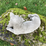 STONE GARDEN LYING DOG BEAGLE ORNAMENT STATUE