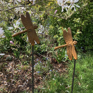 PAIR OF TALL RUSTY 1.5 METRE METAL DRAGONFLY PLANT SUPPORTS GARDEN DECORATIONS STEEL