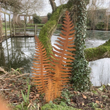 SET OF 4 RUSTY METAL FERN LEAF PLANT STAKES GARDEN DECORATIONS