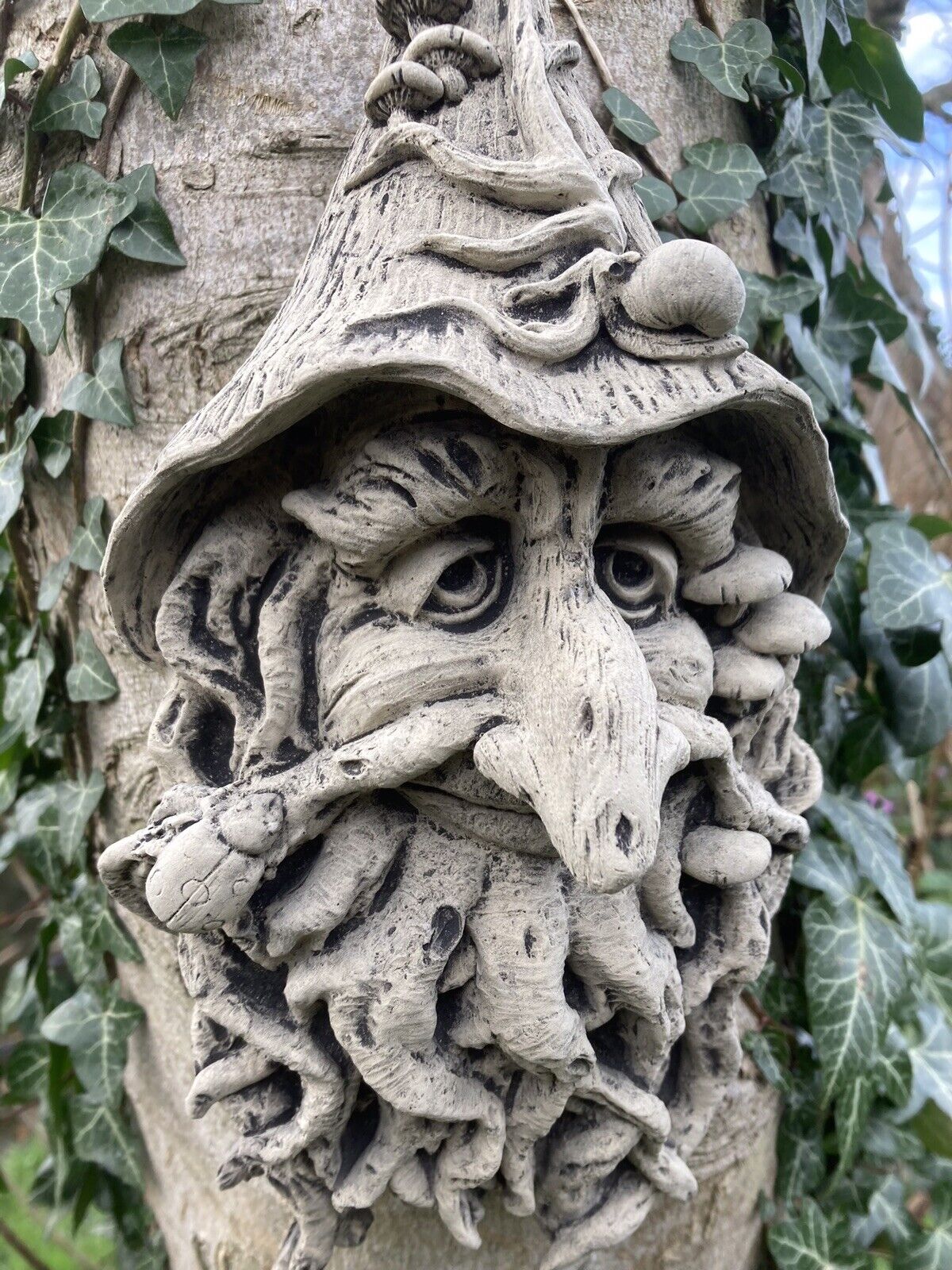 STONE GARDEN WOODLAND WIZARD BEARDED GREEN TREE MAN FACE WALL PLAQUE ...