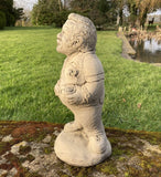 STONE GARDEN DARTS PLAYER MAN WITH BEER STATUE ORNAMENT PRESENT 🎯
